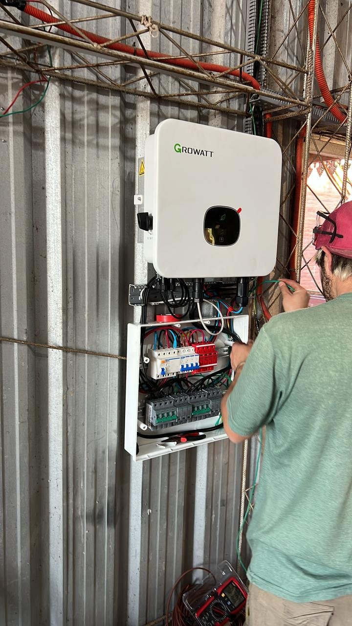 Inversor trifásico on-grid Growatt de 10 kW