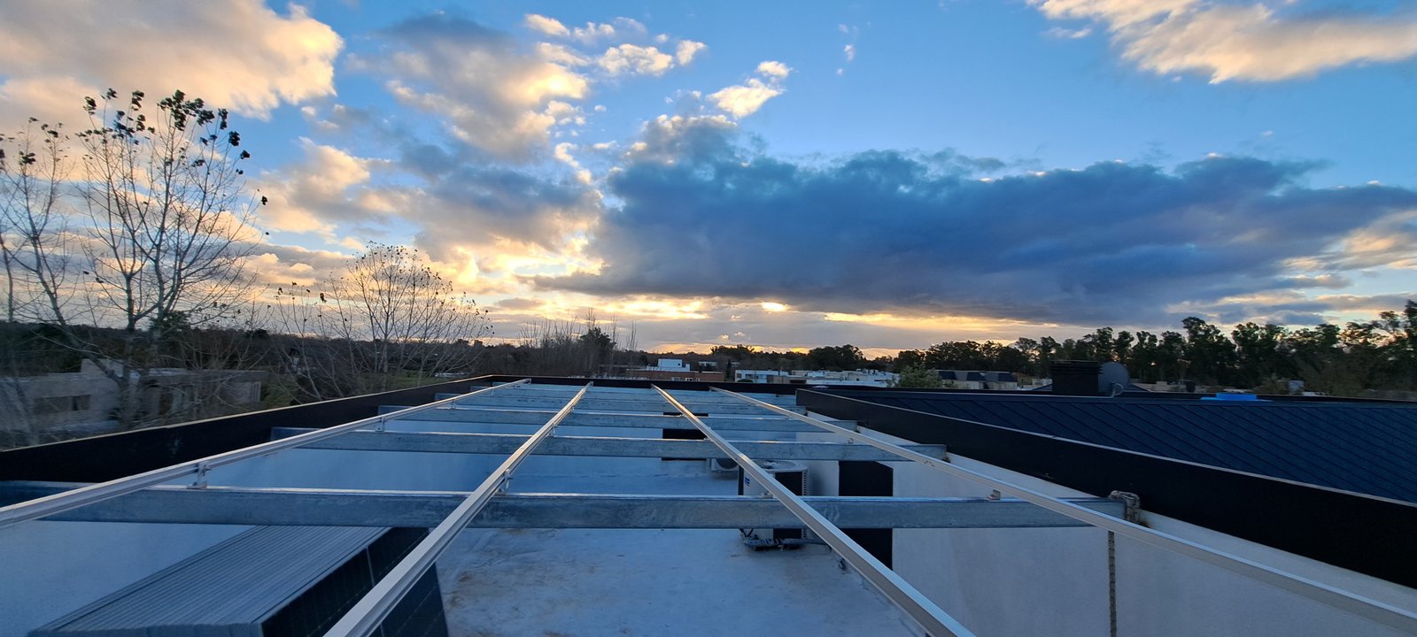 Estructura coplanar sobre subestructura metálica Chiko Solar