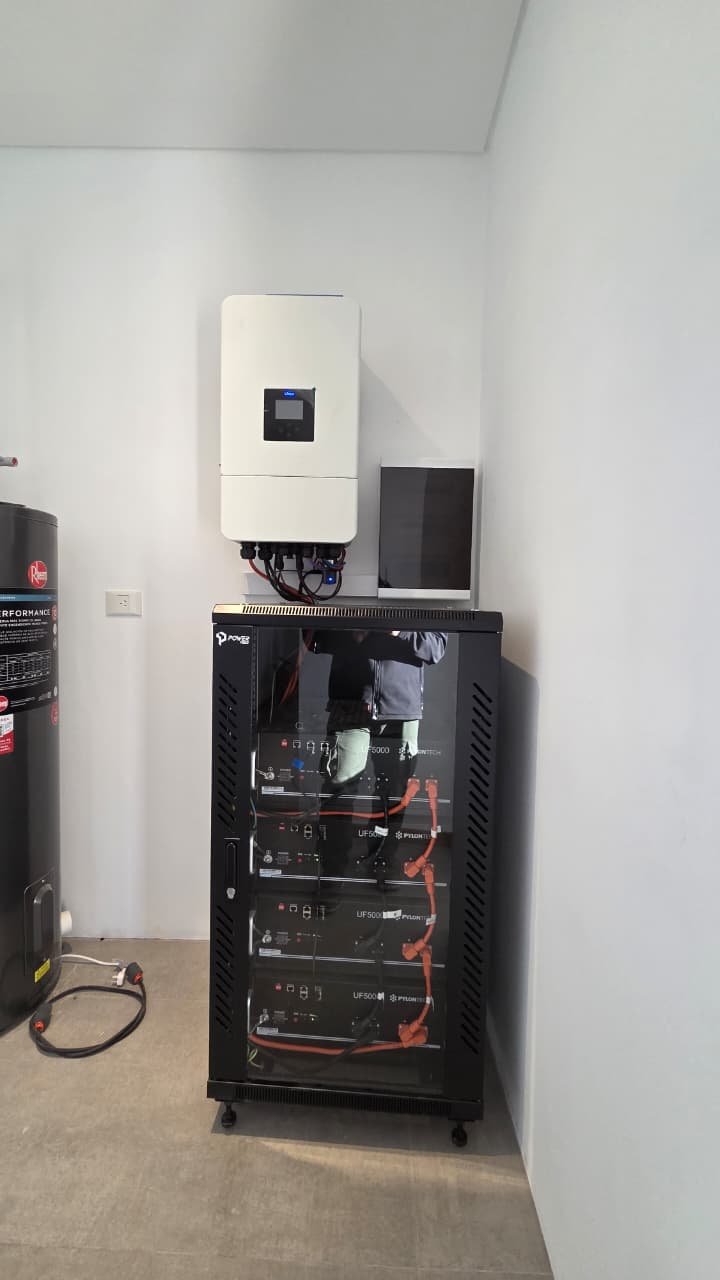 Banco de baterías Pylontech UF5000 de 20 kWh