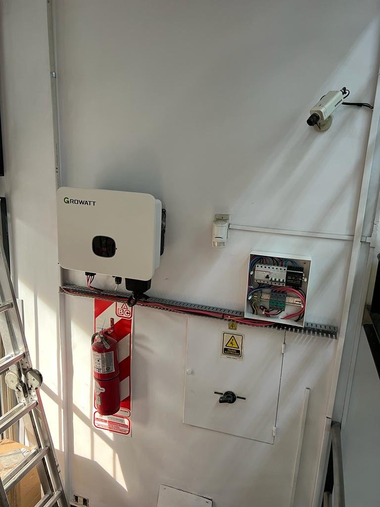 Inversor on-grid trifásico Growatt de 15 kW